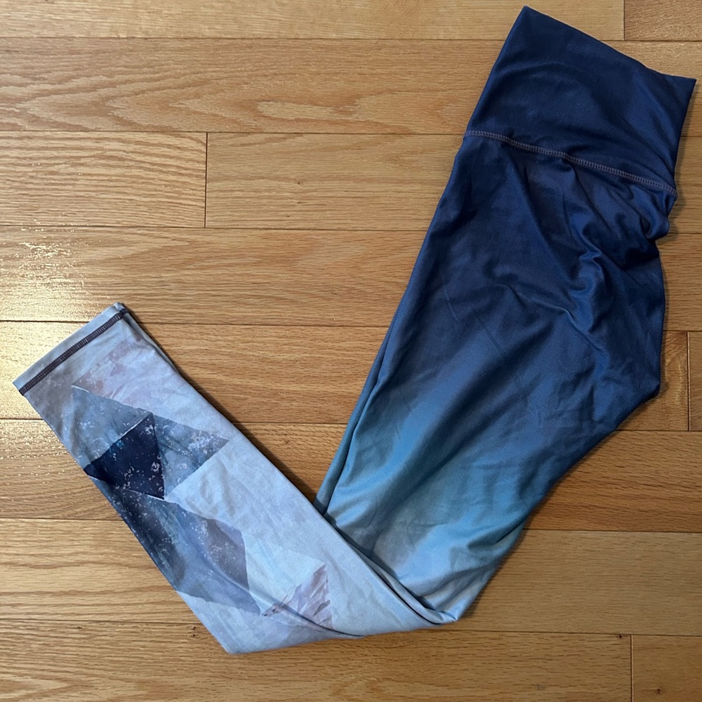 Blue and Gray Gradient High-Waisted Leggings